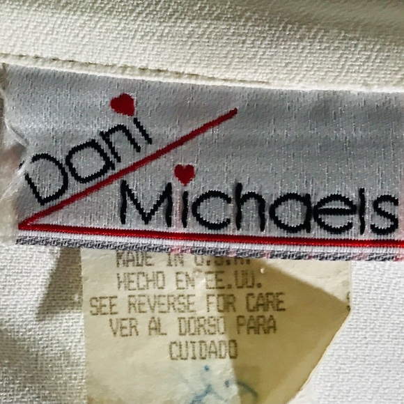 Women’s 2 piece set. Jacket and Slacks..White & Navy..size 9/10. Dani Michael’s - Picture 6 of 6